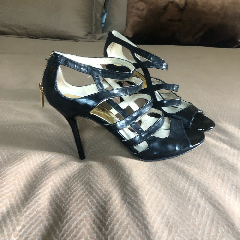 Michael Kors shiny black size 7 stiletto heel zip back - power statement!